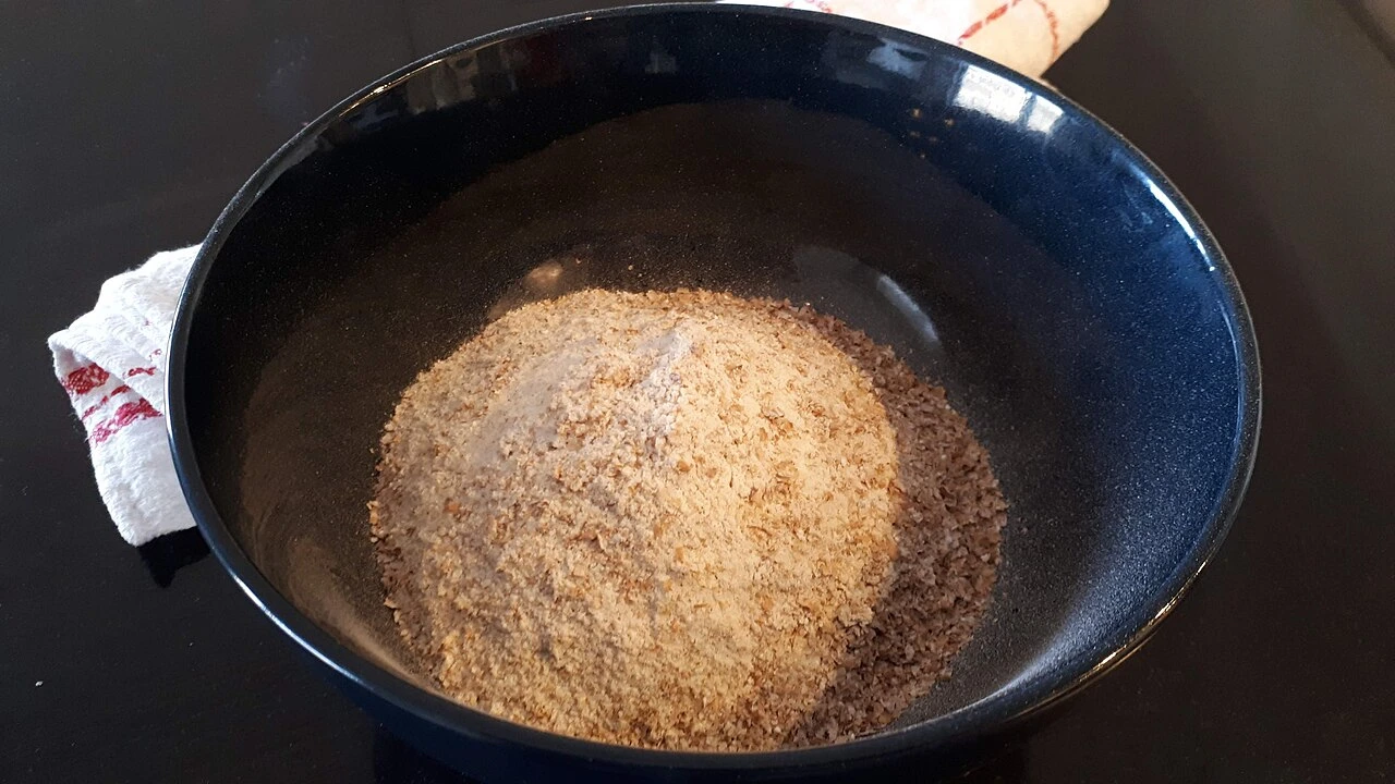 Whole-wheat flour: a present-day ingredient photograph illustrating bread-making.