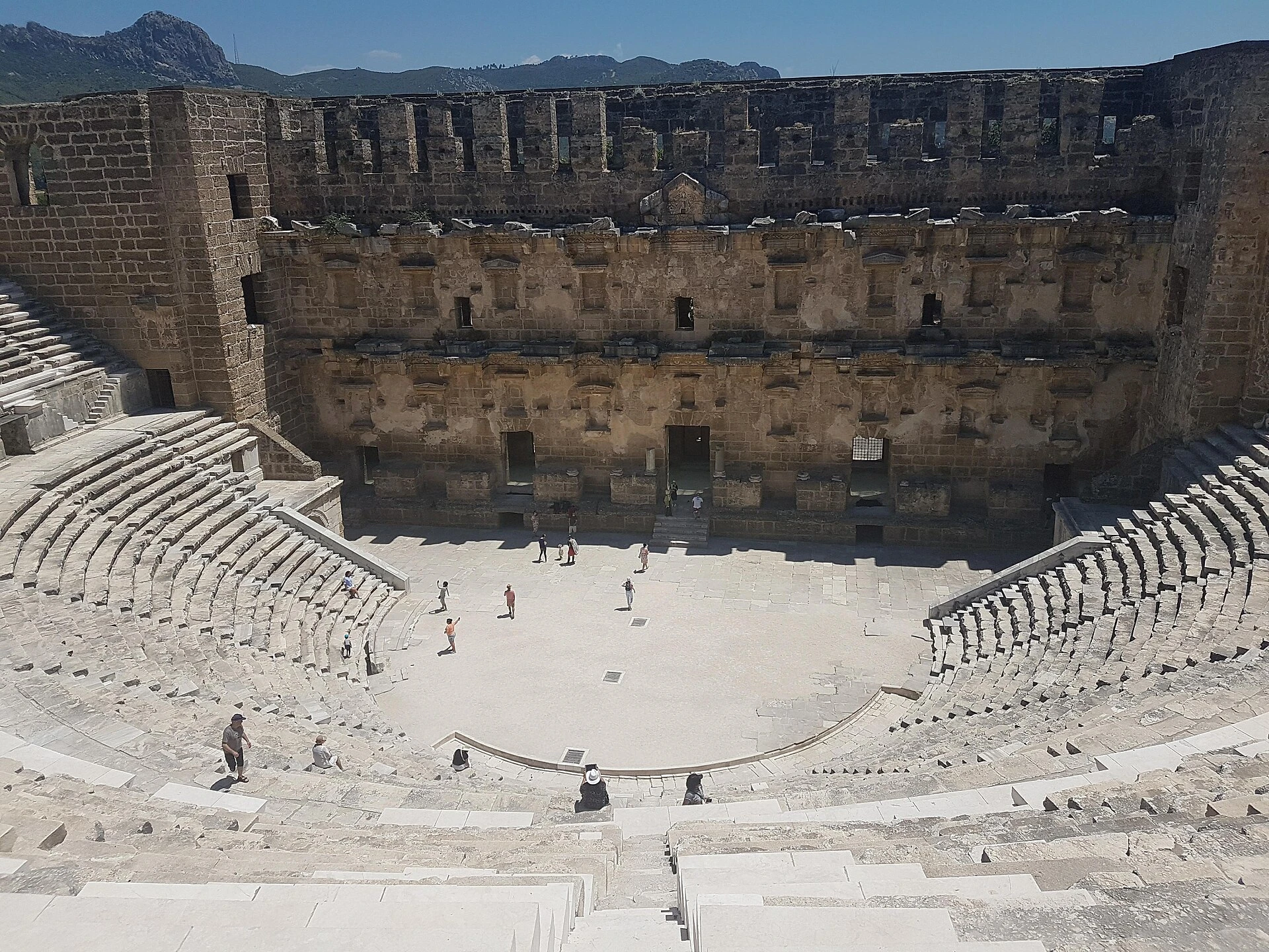 Aspendos antik tiyatrosu.