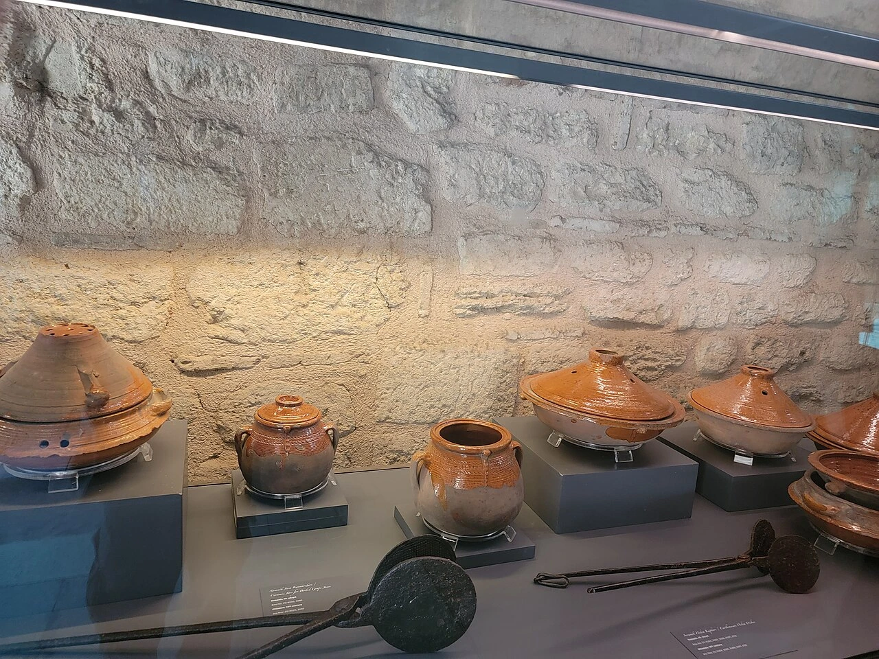 Topkapı Sarayı Müzesi’nde Osmanlı mutfak gereci.