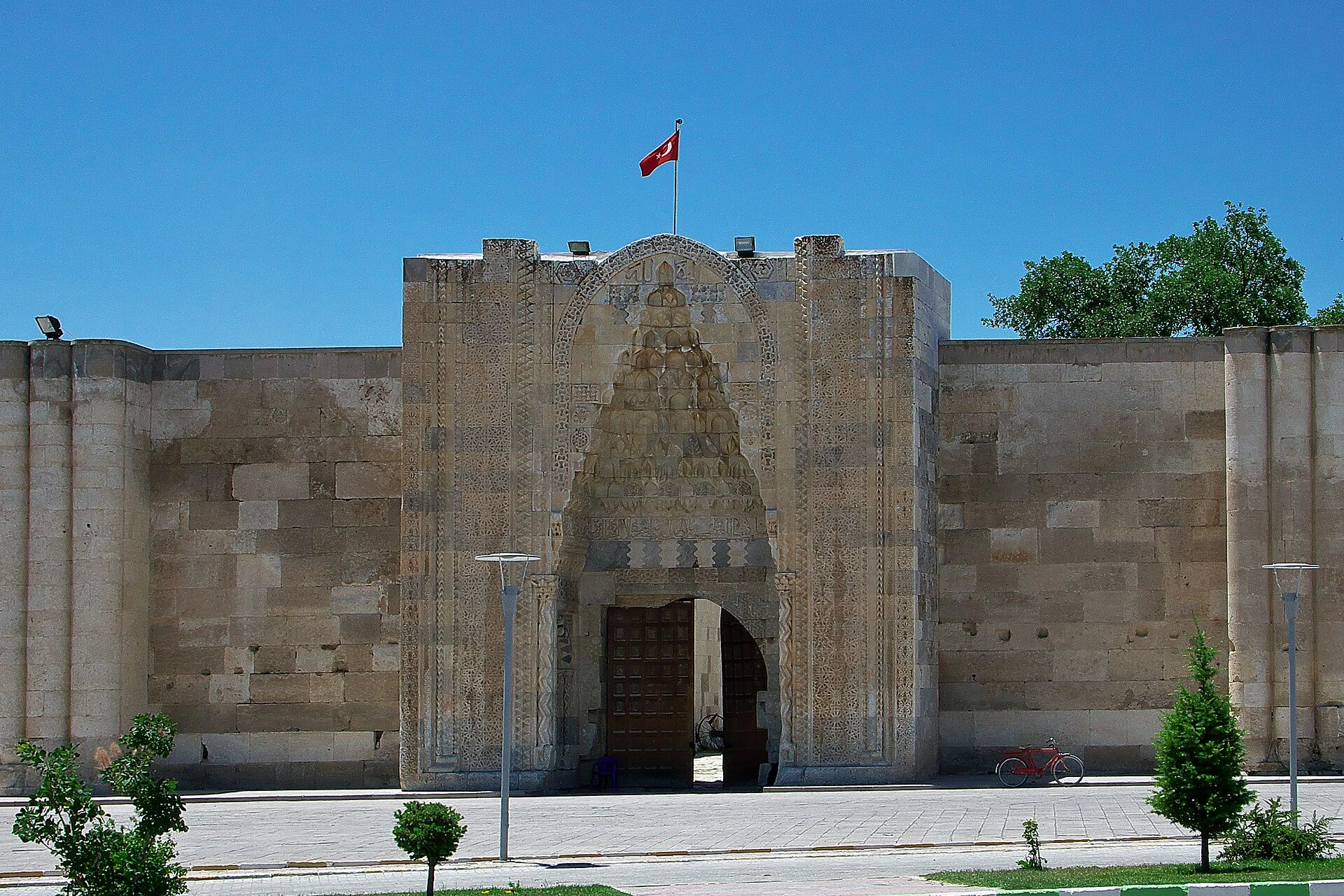 Sultanhanı; Anadolu Selçuklu kervansaray mirası.